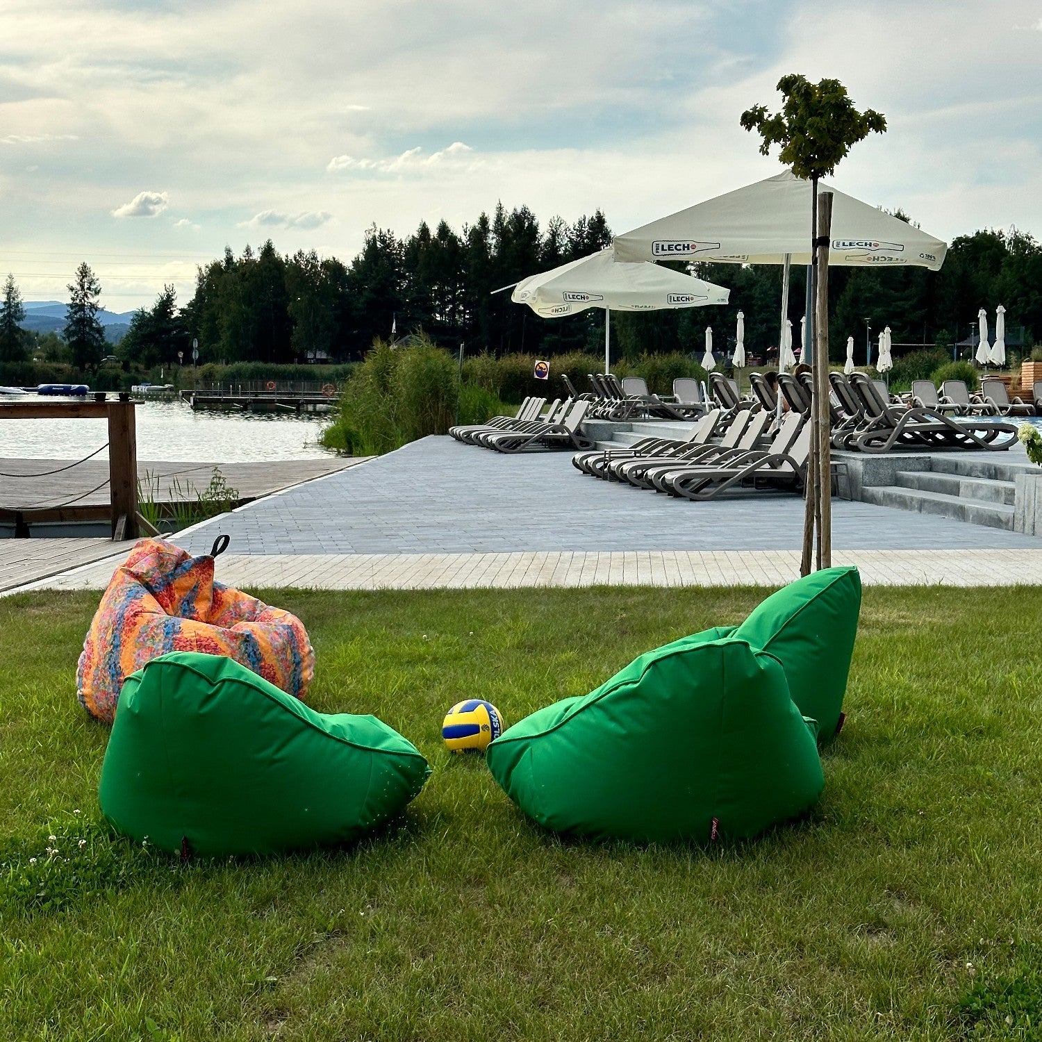 Fotel Frog Poliester