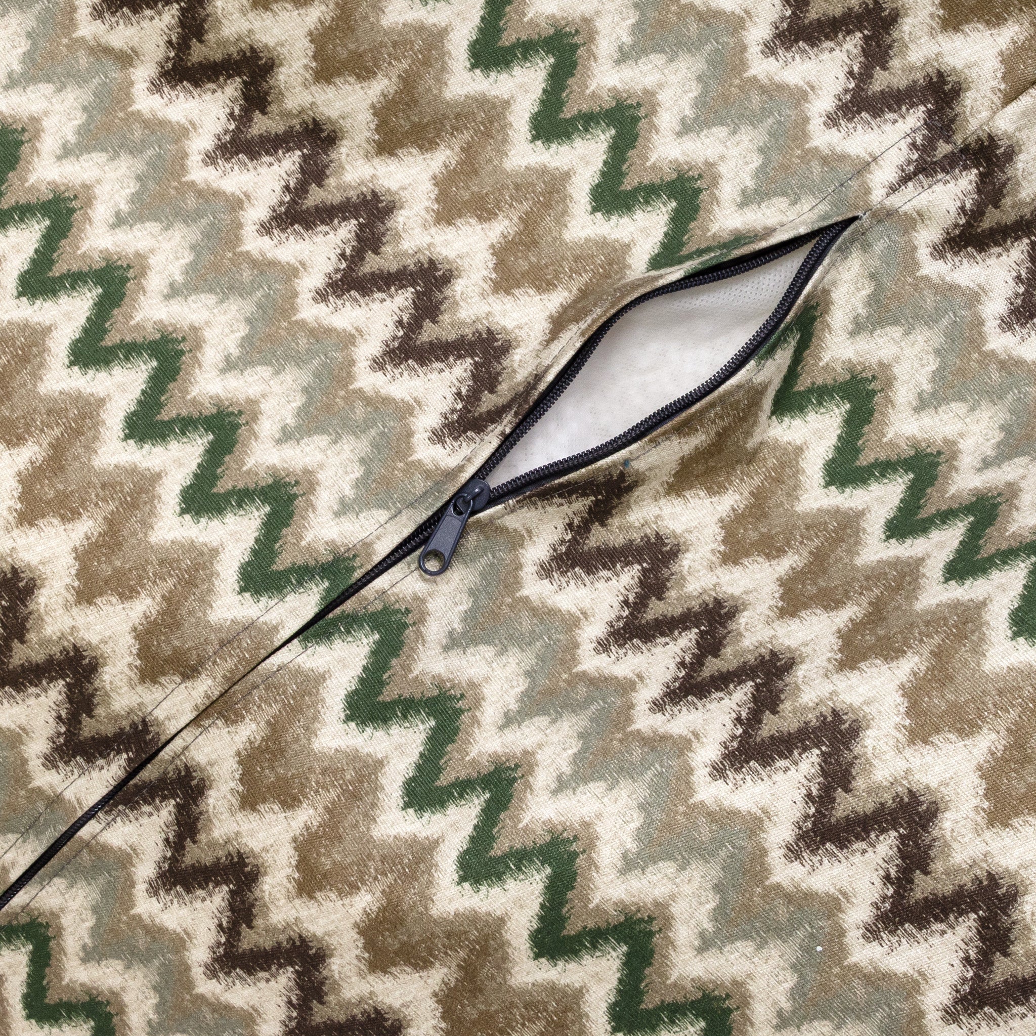 Fuzzy Modern Outdoor Zygzaki